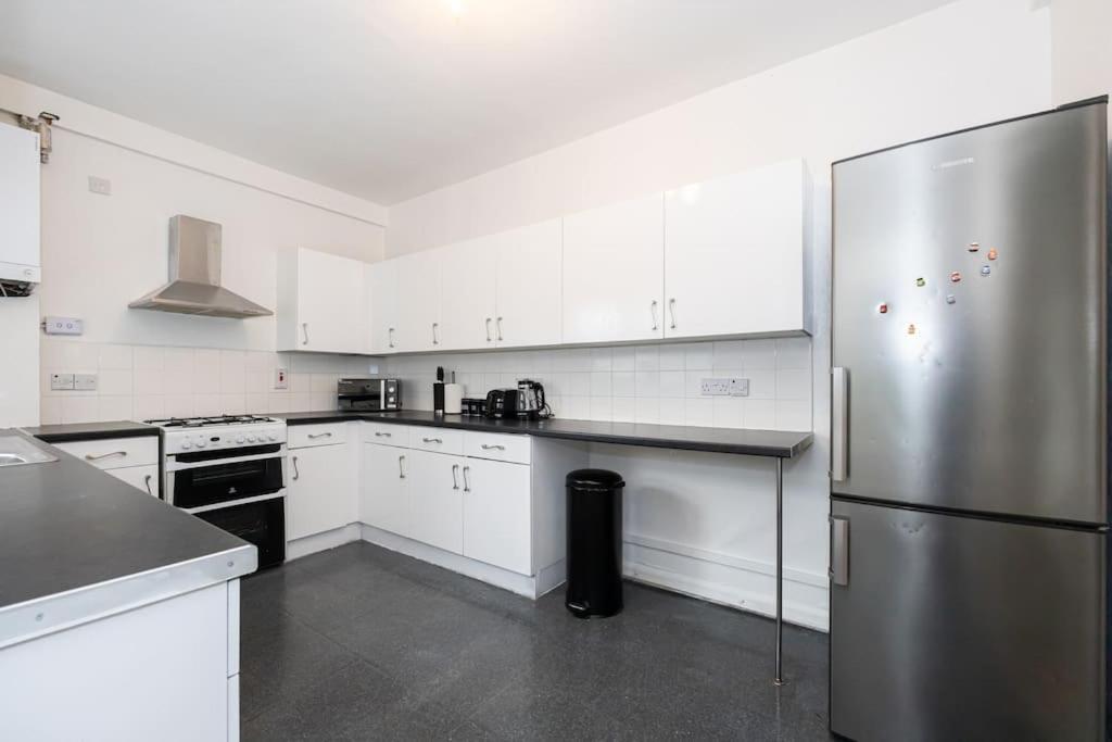 Bright & Modern 3 Bedroom Old Trafford Home Manchester Kültér fotó